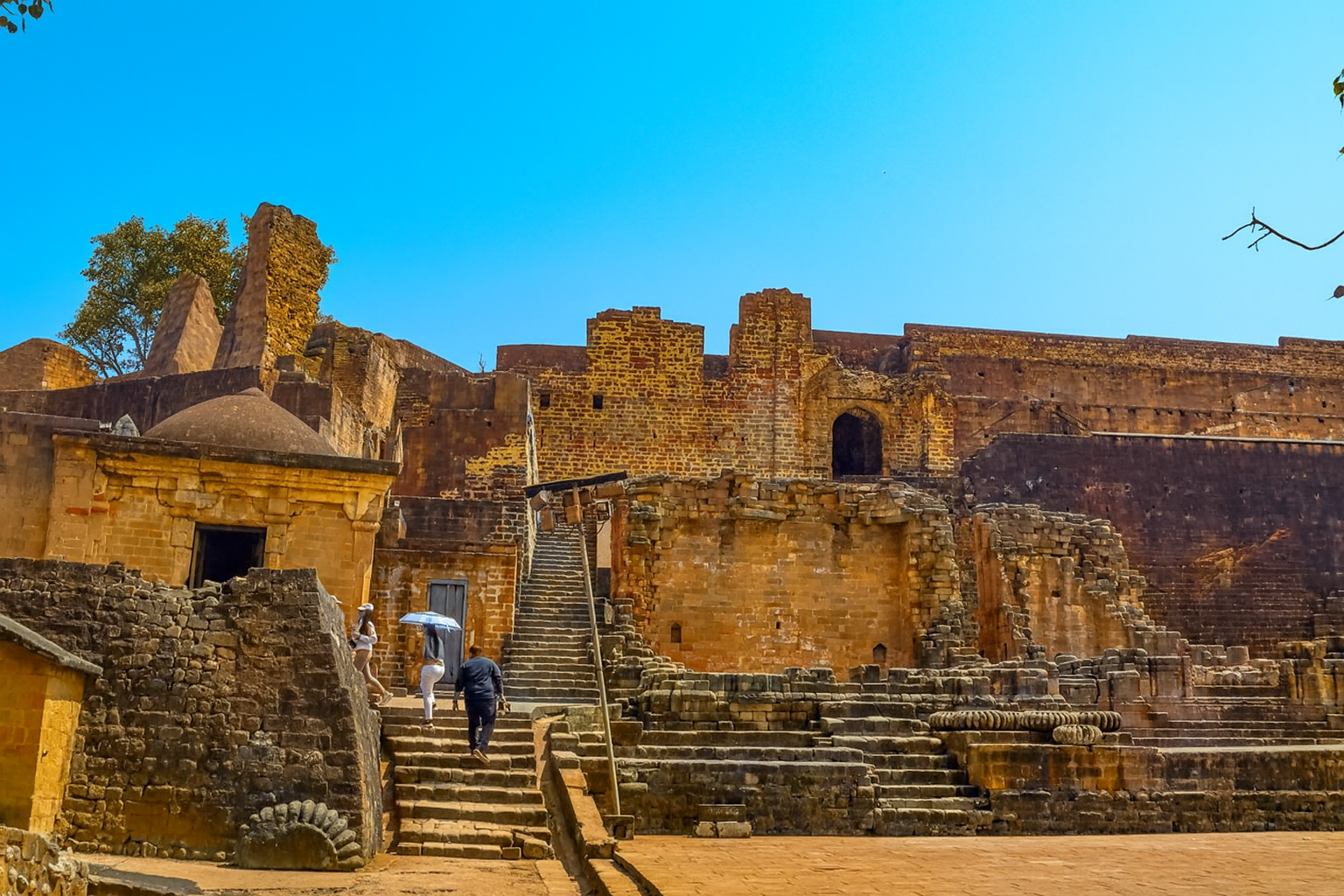 kangra fort